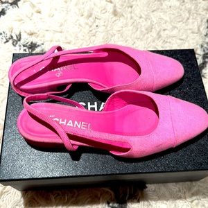 Chanel flat